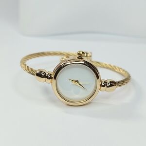 Chic Gold Tone Holiday Part Gift Women's Bracelet Watch with White Dial